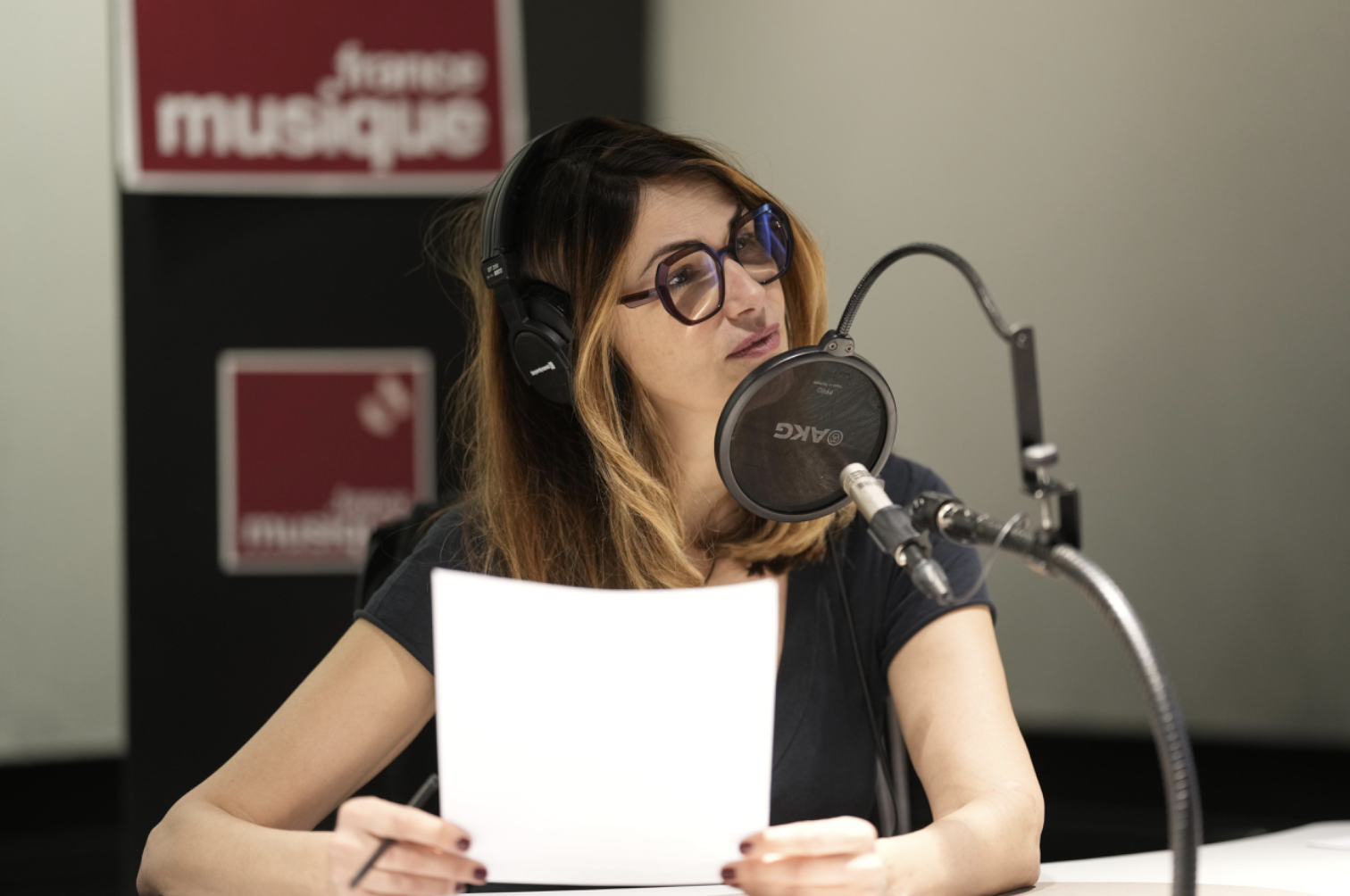 Helena Noguerra prête sa voix à Marilyn Monroe dans le podcast "Le Journal intime de Marilyn Monroe", une création audio de France Musique © Christophe Abramowitz / Radio France