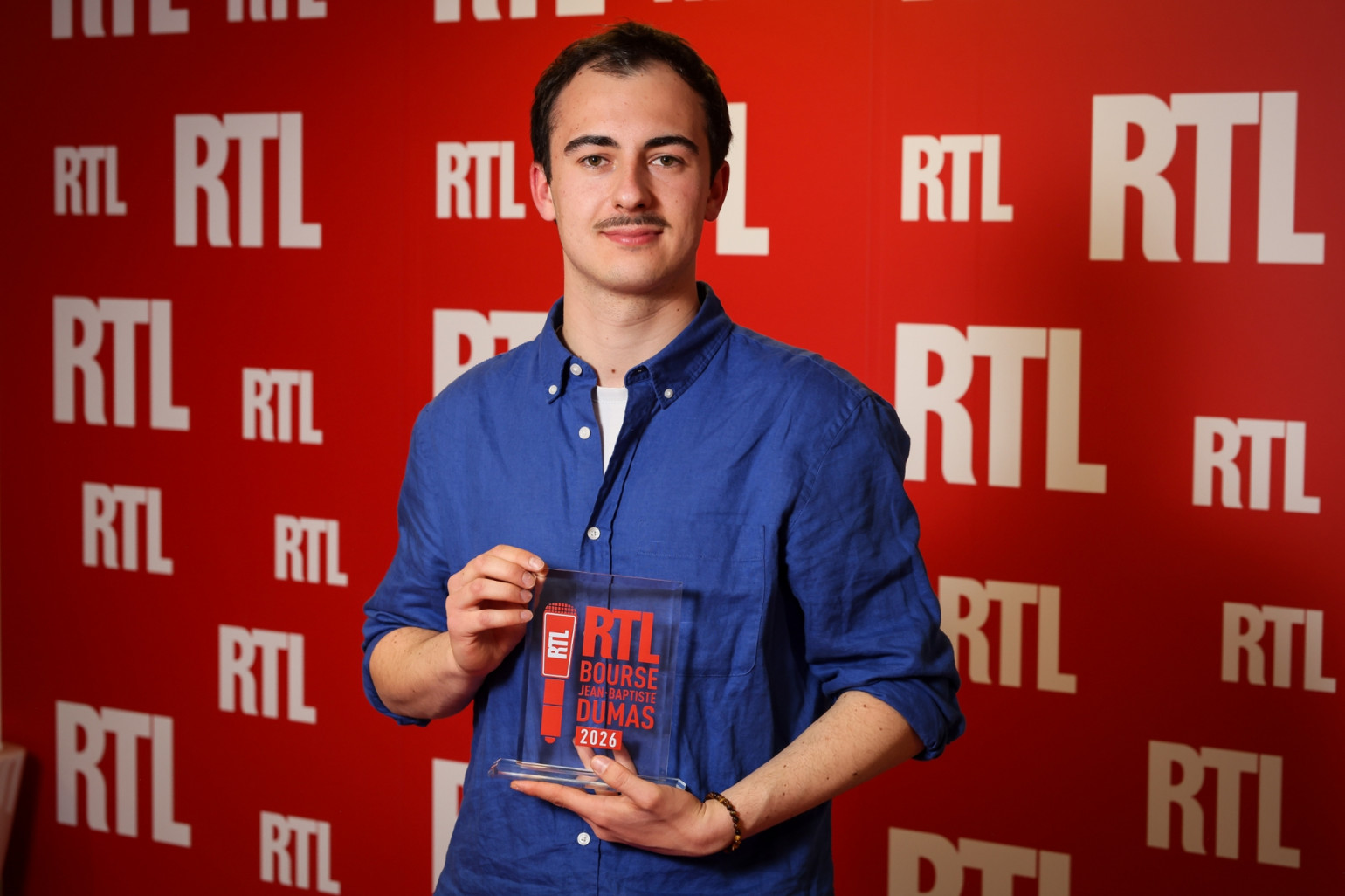 Mathis Lang remporte l’édition 2026 grâce à un reportage consacré au succès grandissant des écoles privées, réalisé dans une école de commerce parisienne © Thomas Padilla / Agence 1827 / RTL