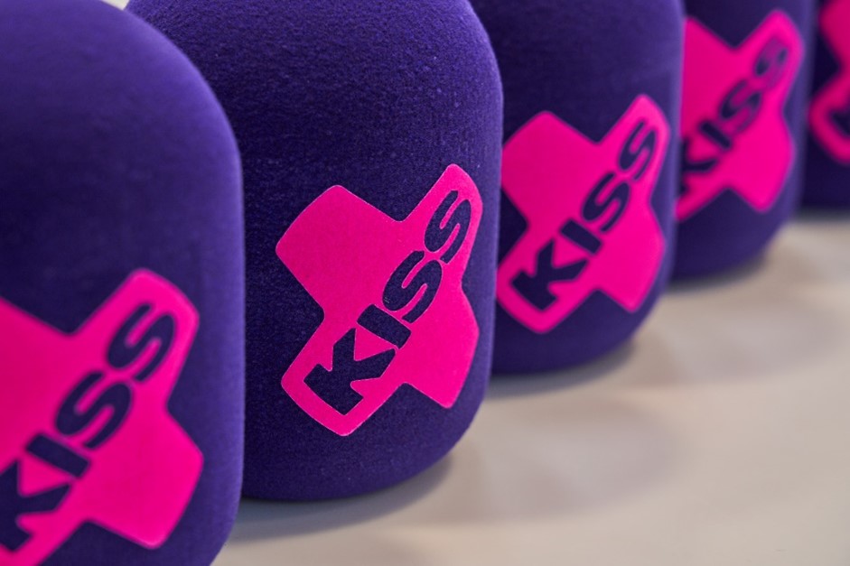 Bauer Media Audio UK, identité visuelle, Kiss, logo, Royaume-Uni