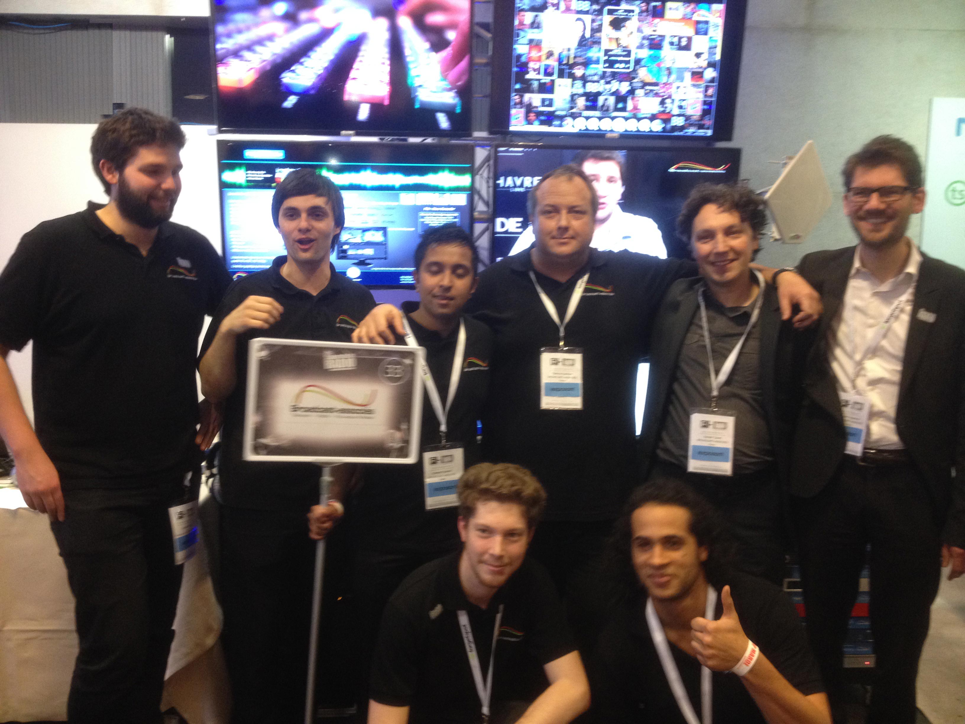 La sympathique équipoe de Broadcast-associés réunie au Salon de la Radio