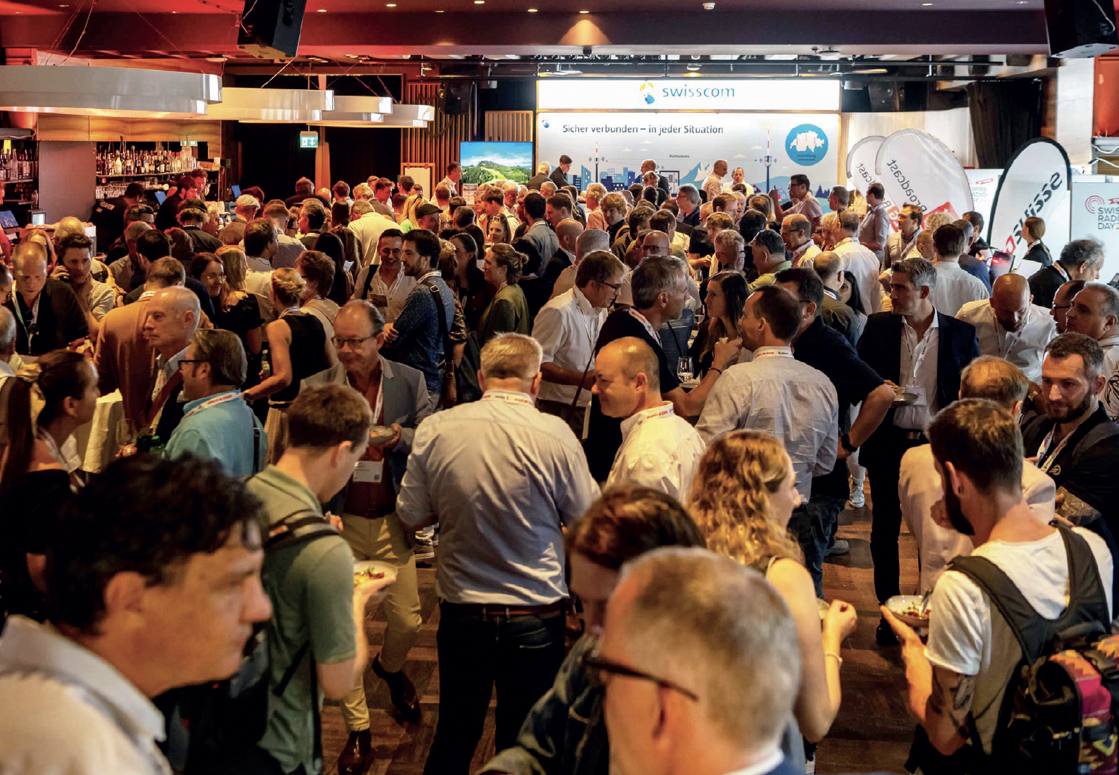 Le SwissRadioDay réunit chaque année à Zurich les professionnels de la radio et de l’audio autour des grandes transformations du secteur. Le 27 août 2026, échanges, conférences et networking rythmeront une journée consacrée aux usages, à l’innovation et à l’avenir du média. © SwissRadioDay