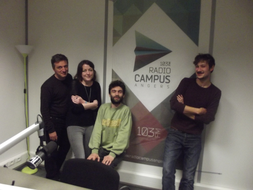 Mathieu Audebeau (directeur), Lucie Cotineau (coordinatrice antenne), Étienne Devêche (programmateur), Pierre-Louis Leseul (rédaction). © Fabien Gonzalez