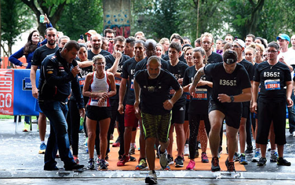 La première édition de la course Vertigo à la Maison de la radio lors de la journée "Radio France fête le sport" en 2015 © Christophe Abramowitz