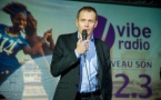 Daniel Galinski lors du lancement de la radio Vibe. © LARI. 