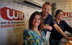 Chaque matin, Bérénice, Ludo et Diane Charbonnel (infos) réveillent la Gironde, sur Wit FM. © D.R.