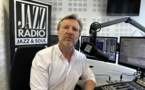 Benoît Thuret cumule les postes de directeur d'antenne et d'animateur sur Jazz Radio. © Loïc Couatarmanach.