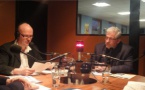 Franck Jehl (à gauche), met en boîte l'interview d'un des 70 binômes de candidats de son secteur.