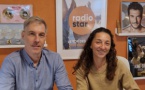 À la stratégie, Thierry Garnier, coordinateur, et Laetitia Simon, directrice de la communication de Radio Star.