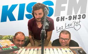 Kiss FM garde la ligne pendant les vacances