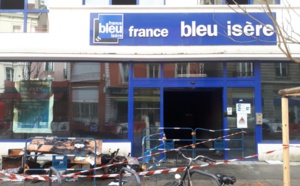 Un groupe anarcho-libertaire revendique l'incendie de France Bleu Isère et d'un émetteur TDF