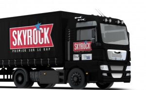 Une tournée du Vaxibus "Ça va ? Ça vax !" avec Skyrock