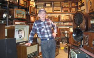 Louis Belair, collectionneur passionné de postes de radio