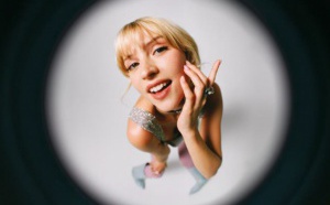 Hit West : une opération inédite avec Angèle