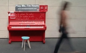 Un piano devant RTL2