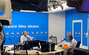 Depuis quatre ans, Hubert Desmarest réveille l'Alsace au micro de France Bleu. © France Bleu Alsace.