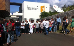 Manifestation devant Réunion 1ère
