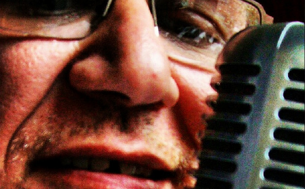 Speed Consulting : quelle est la différence entre un réseau national et une radio locale ?