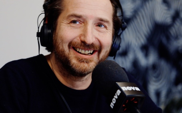 Édouard Baer vous réveille avec Nova