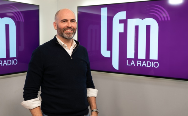 Alexandre de Raemy est l’administrateur délégué de Media One Group. L'entreprise développe One FM, LFM, Rouge et Radio Lac.
