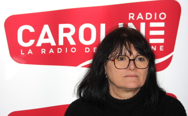 Sylviane Le Fustec, directrice générale, dans les studios de Radio Caroline à Rennes. © Radio Caroline.