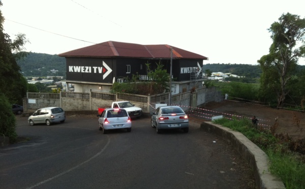 Radio Kwezi, radio commerciale dans la France du bout du monde