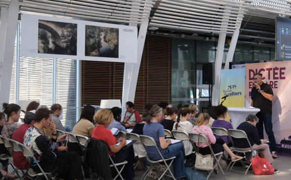 France Culture et SNCF relancent "Dictée En Gare" dans plusieurs villes