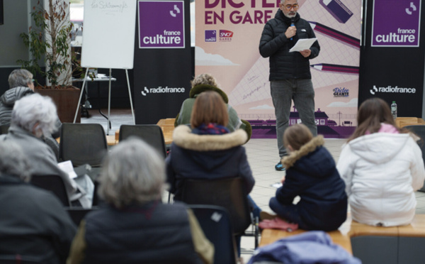 France Culture poursuit "La Dictée En Gare" à Saint-Quentin
