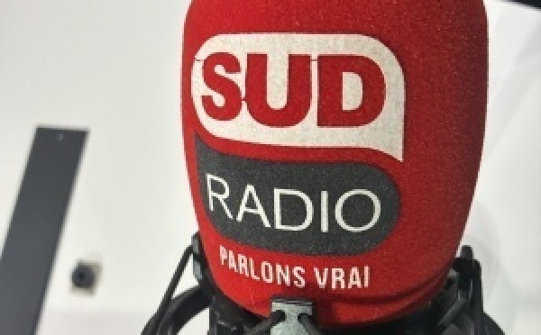 Jusqu'au au 29 août, Sud Radio mise sur la proximité, les débats et les territoires