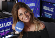 Sandy Oullion, la voix qui donne le tempo des matins radio